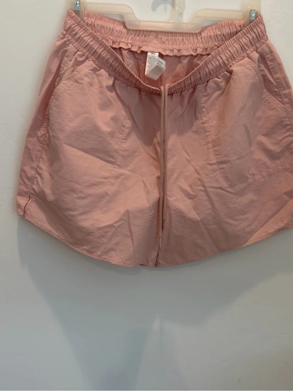 ALO Yoga Blush Pink Drawstring‎ Casual Shorts